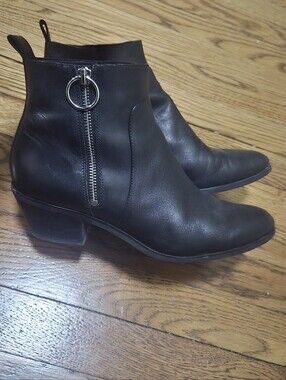 Via SPIGA Black Women's Pointed Toe Block Heel Boots